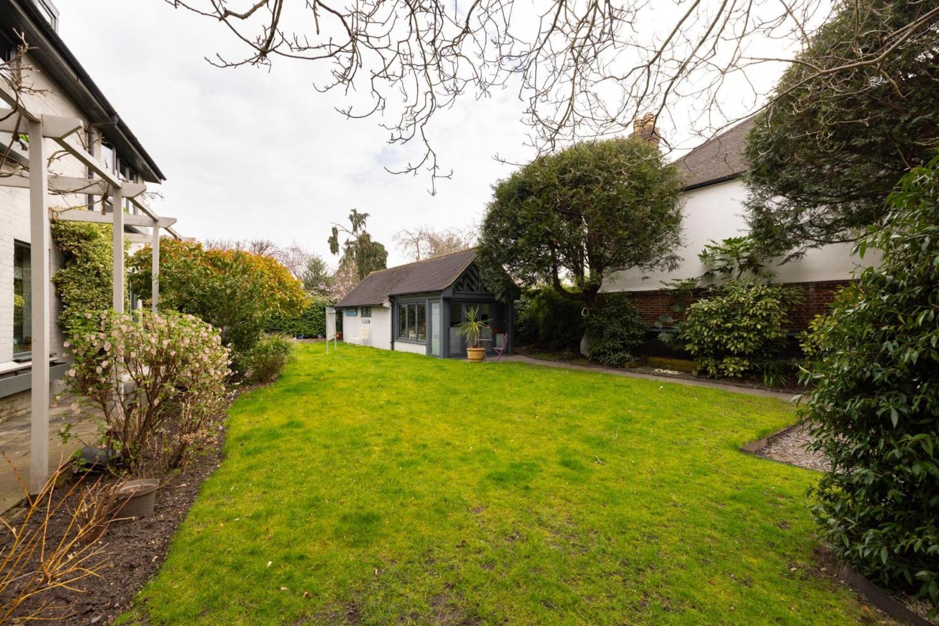 Robin'S Nest, 1 Bedroom Near Wimbledon Appartamento