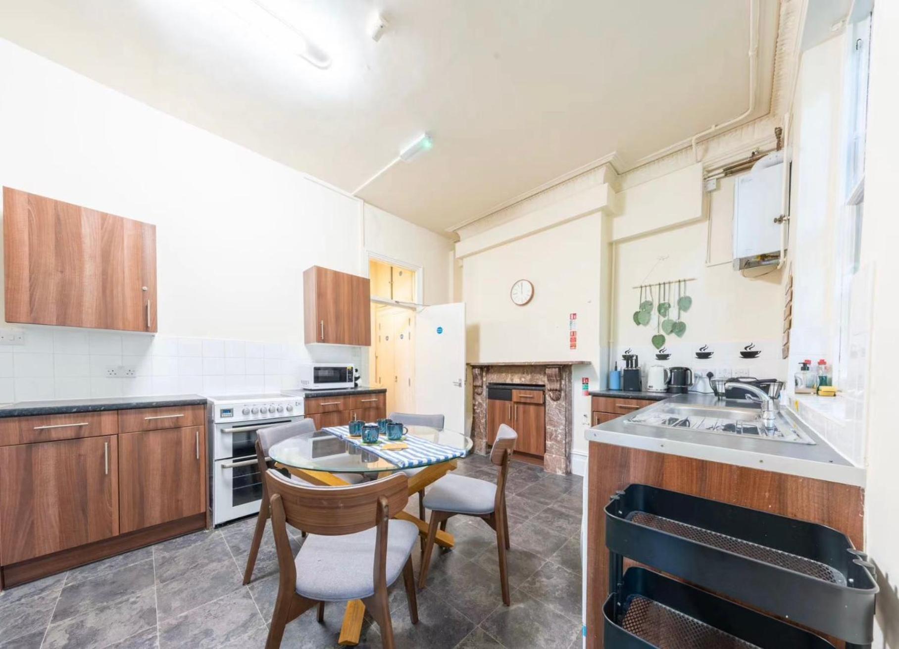 Newly Refurbished Double Camden Town Lejlighed London