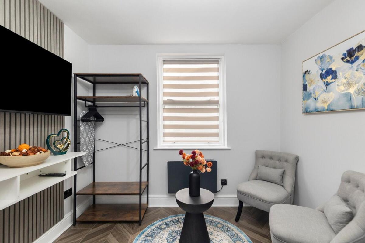 Cosy Gem Next Transport Easy Access To * Londen