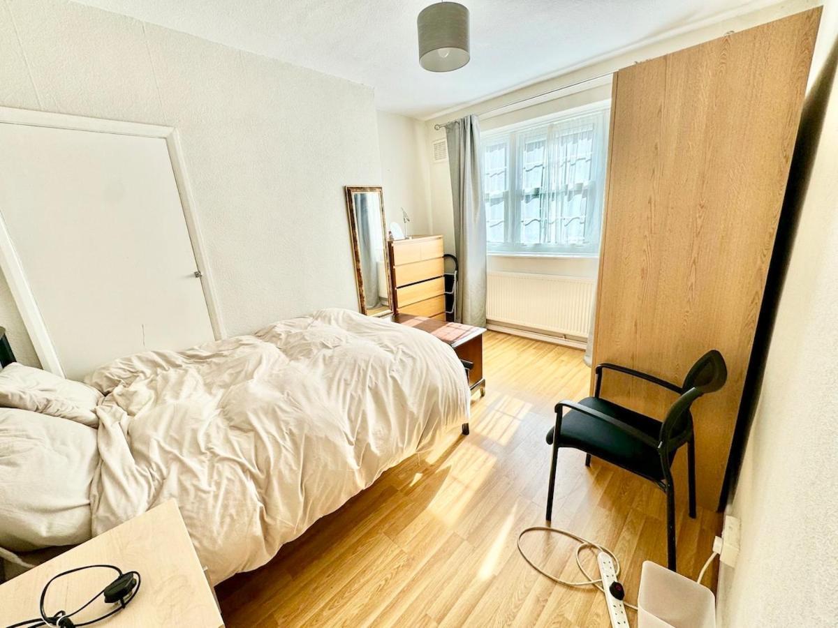 Spacious 2bed House In Clapham Common Lägenhet
