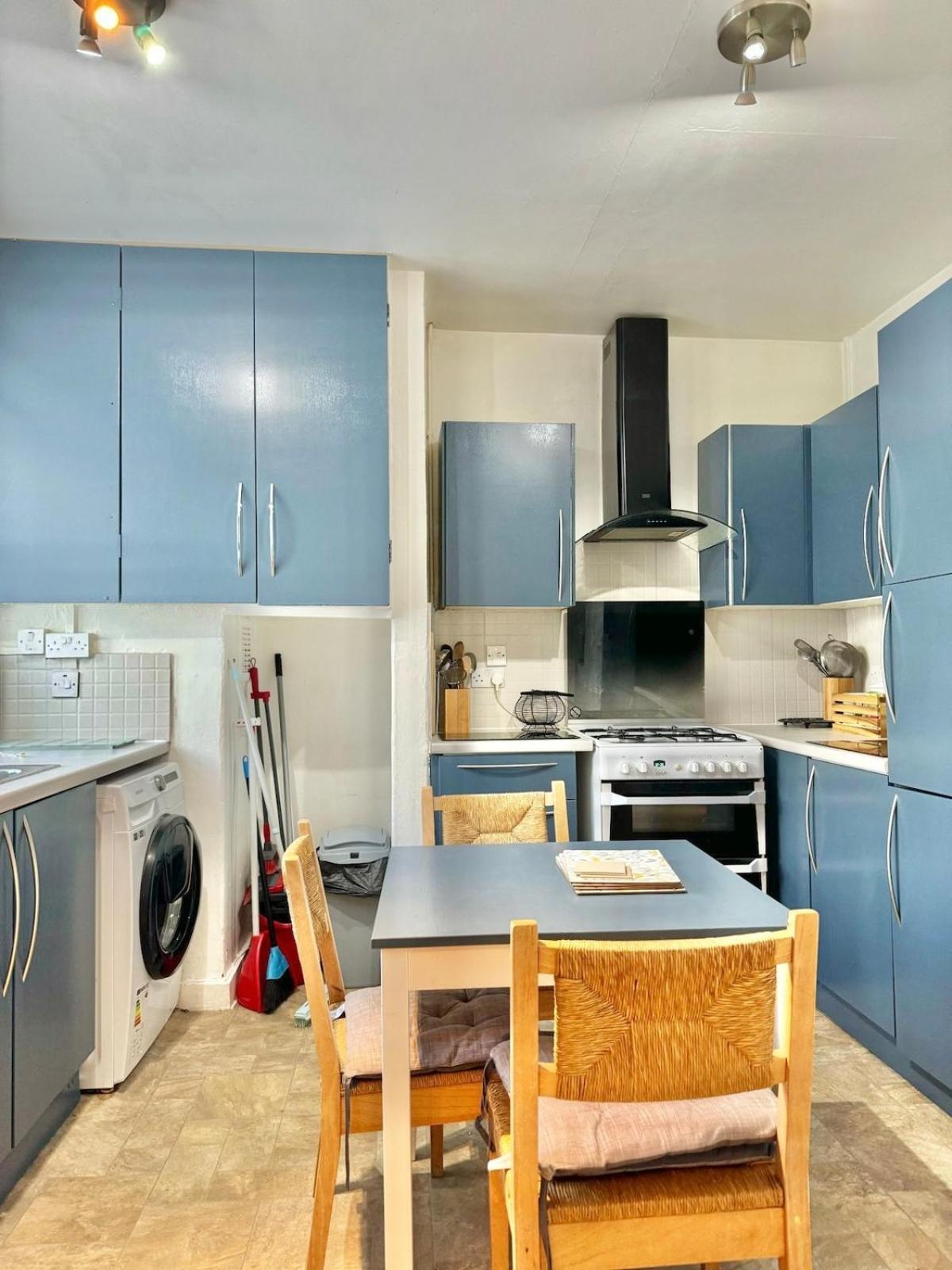 Lägenhet Spacious 2bed House In Clapham Common *