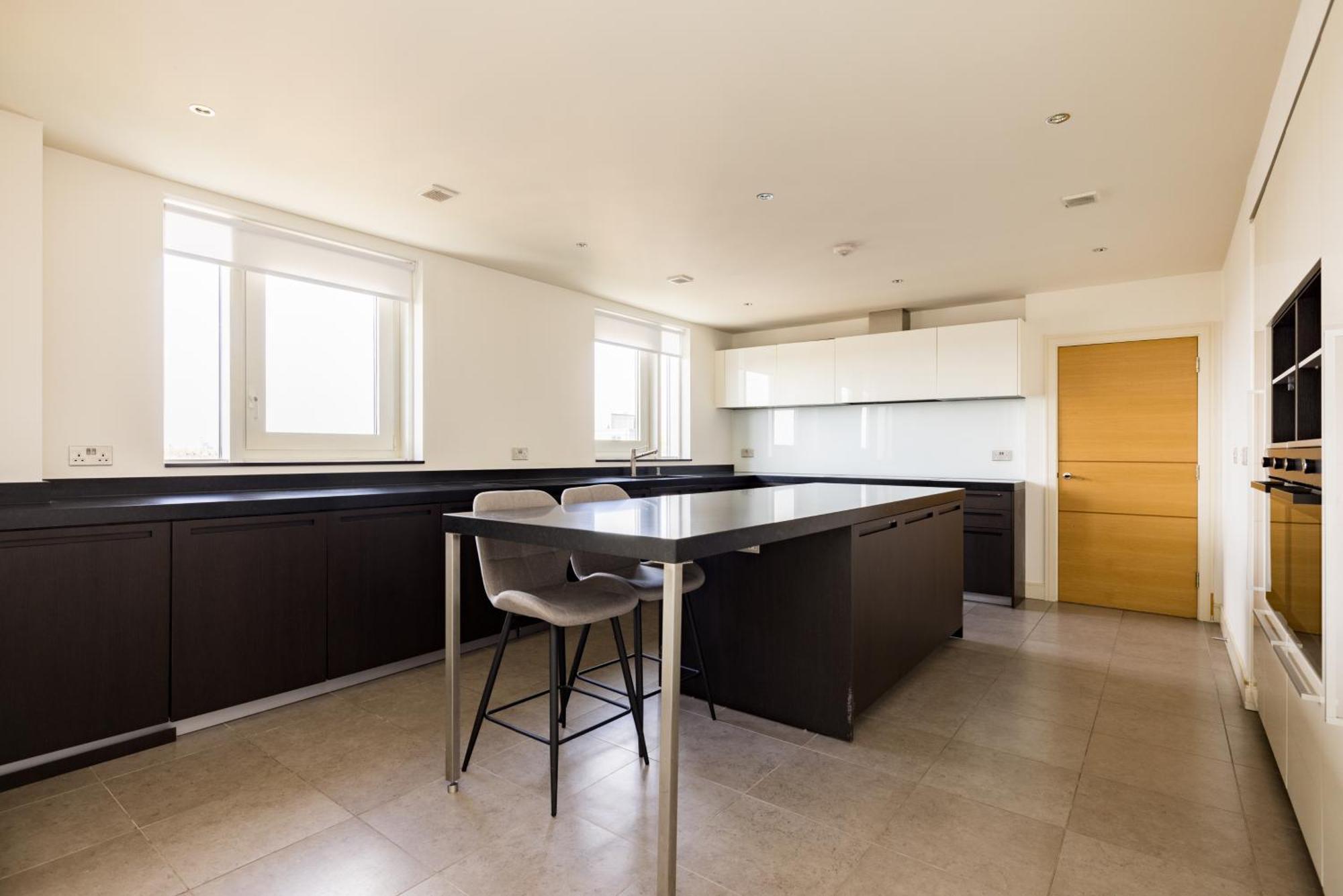 The Thames View - Stunning 3bdr With Terrace Apartment