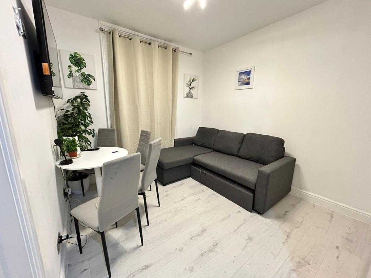 One Bedroom Flat Victoria Lejlighed *