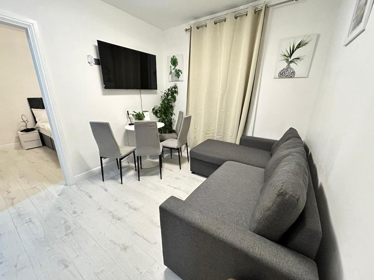 One Bedroom Flat Victoria Lejlighed *
