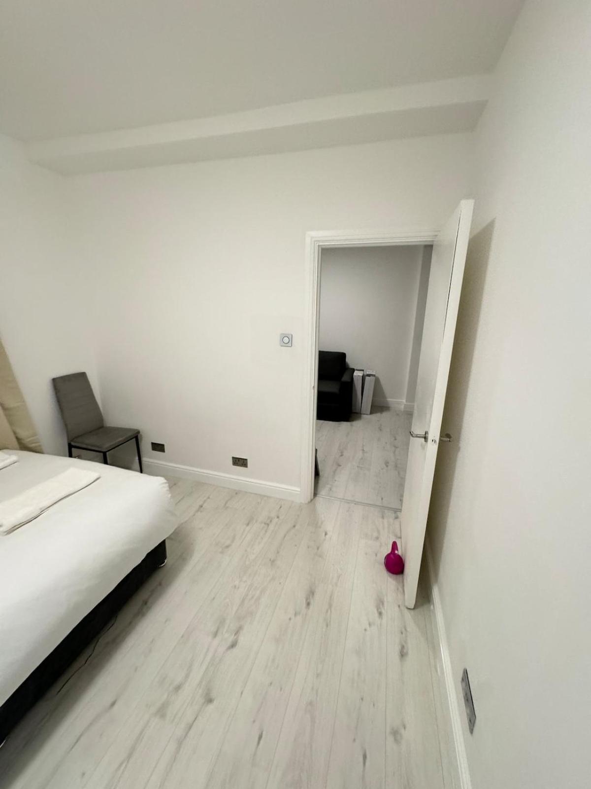 One Bedroom Flat Victoria Lejlighed