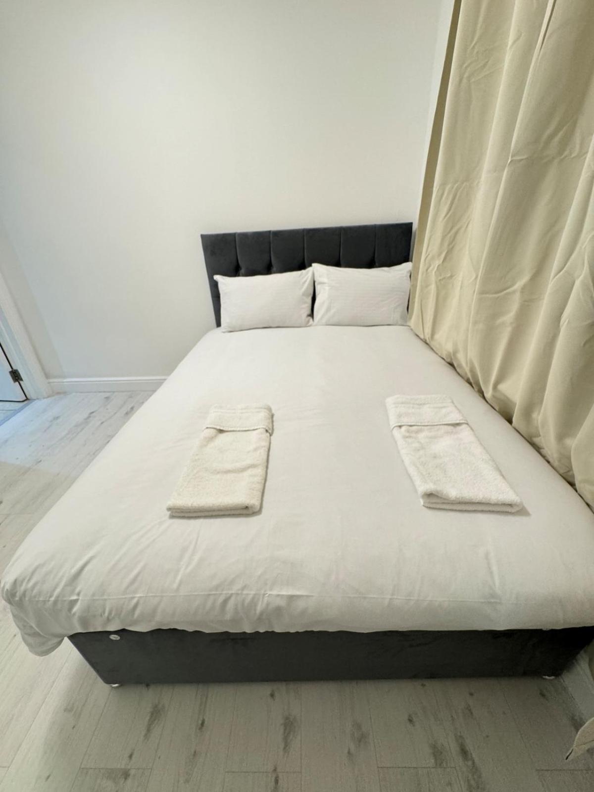 One Bedroom Flat Victoria Lejlighed *