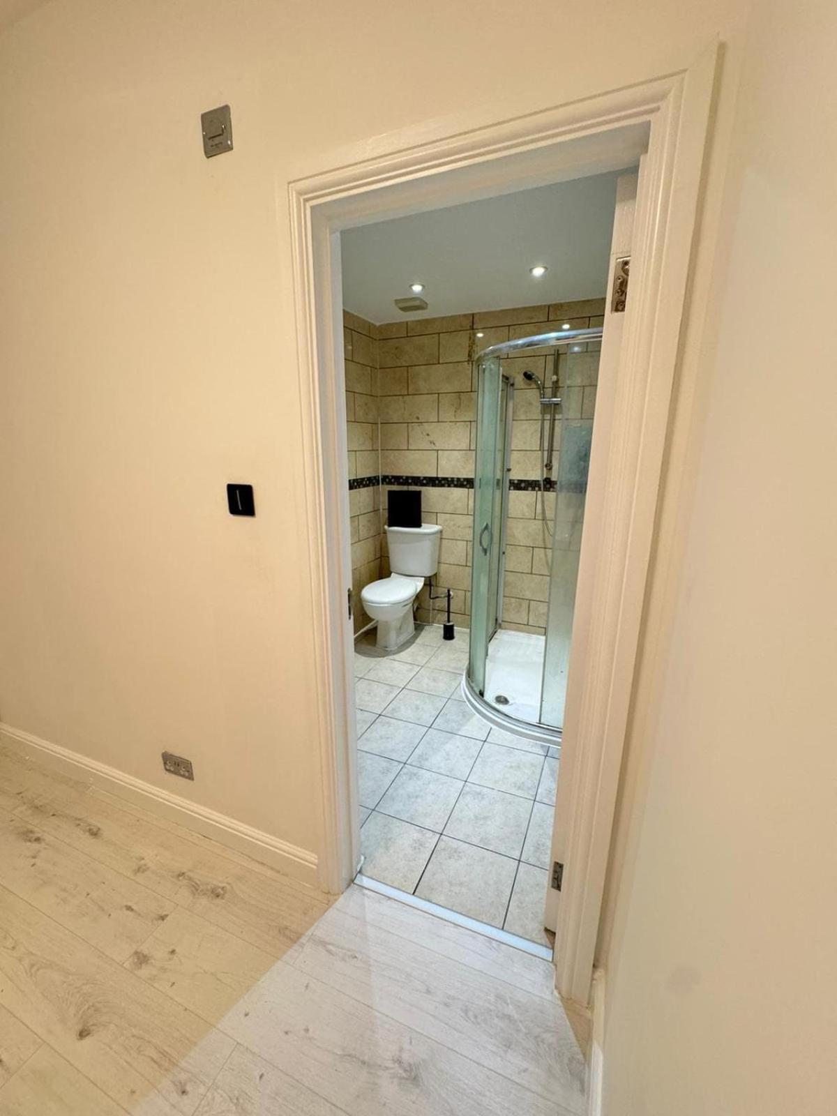 One Bedroom Flat Victoria Apartment