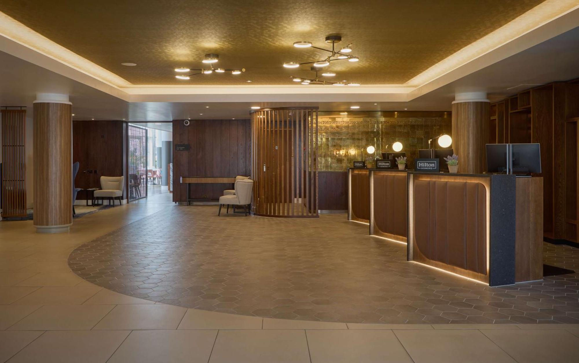 Doubletree By Hilton Excel Hotel 4*