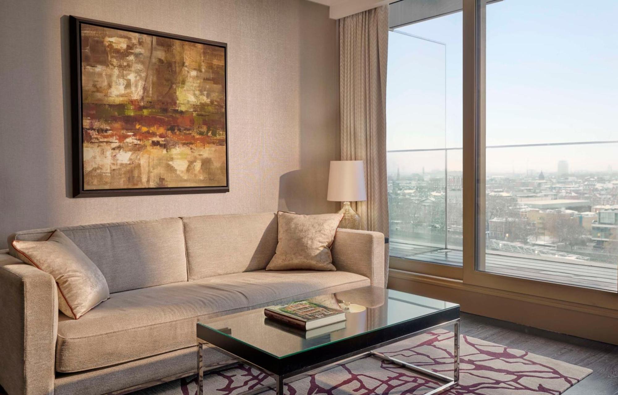Hotel Crowne Plaza - - Embankment 4*