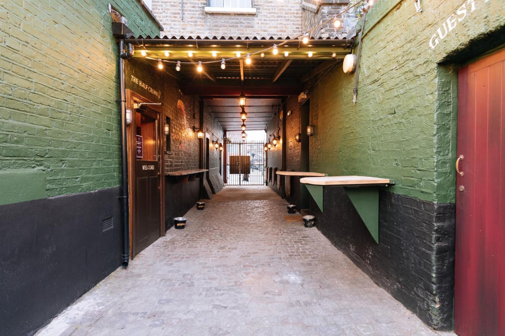 The Crown Pub & Londra