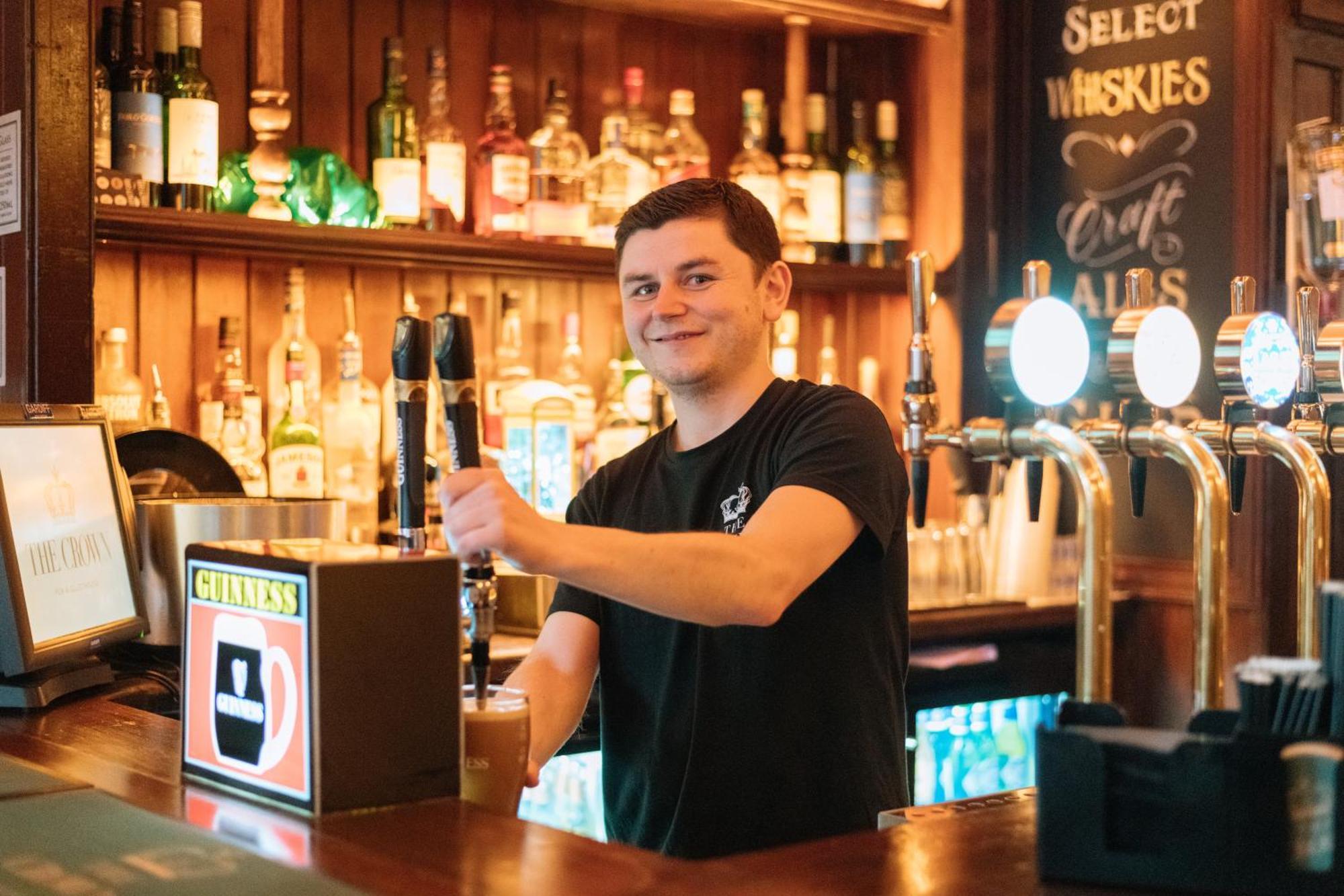 The Crown Pub & Affittacamere 4*