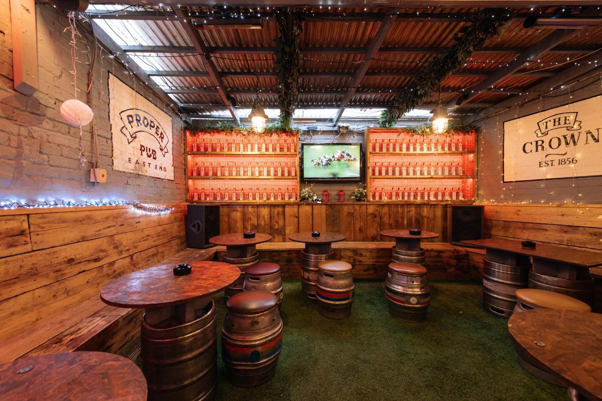 Affittacamere The Crown Pub & 4*