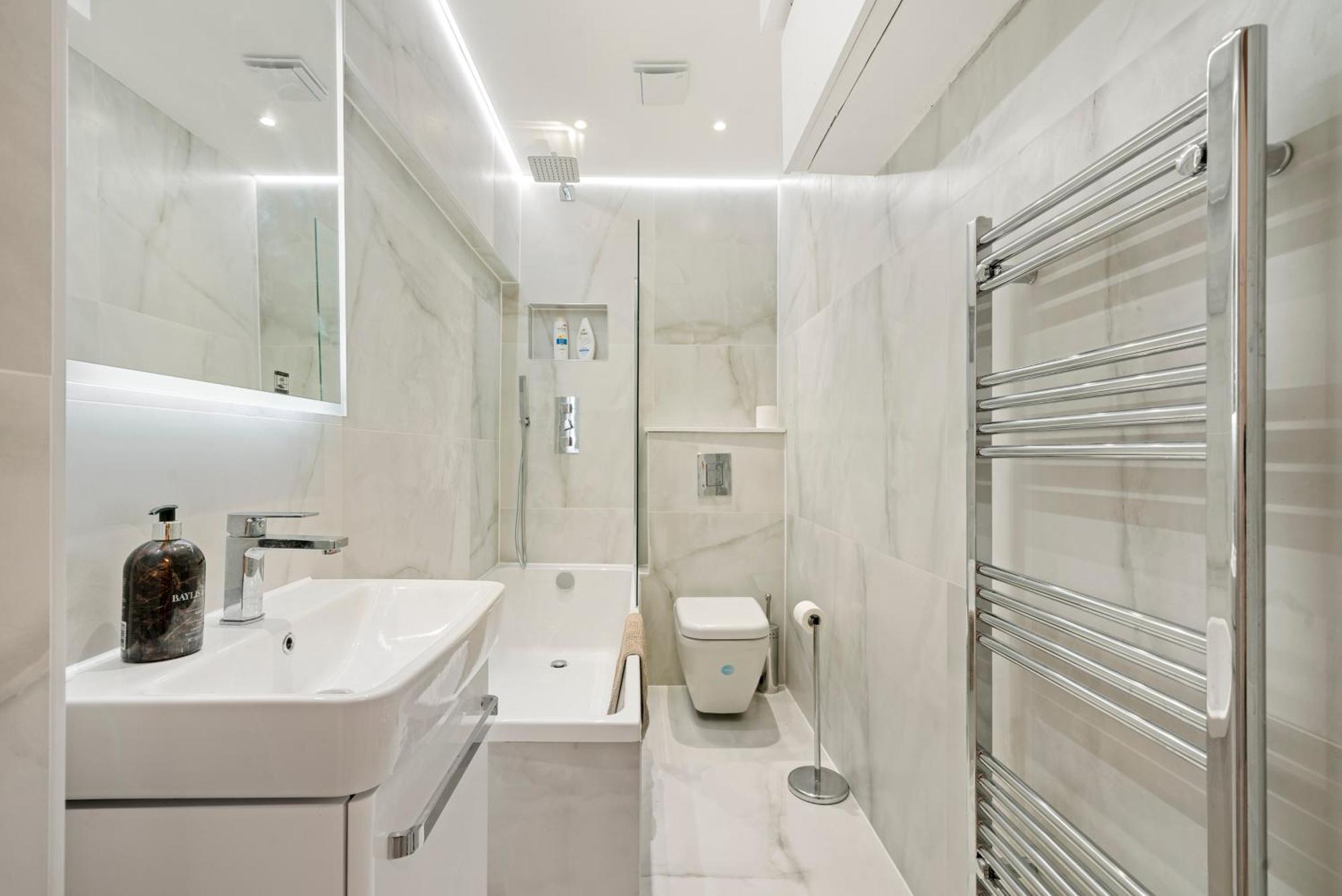 Central London Rooms Bed & Breakfast *