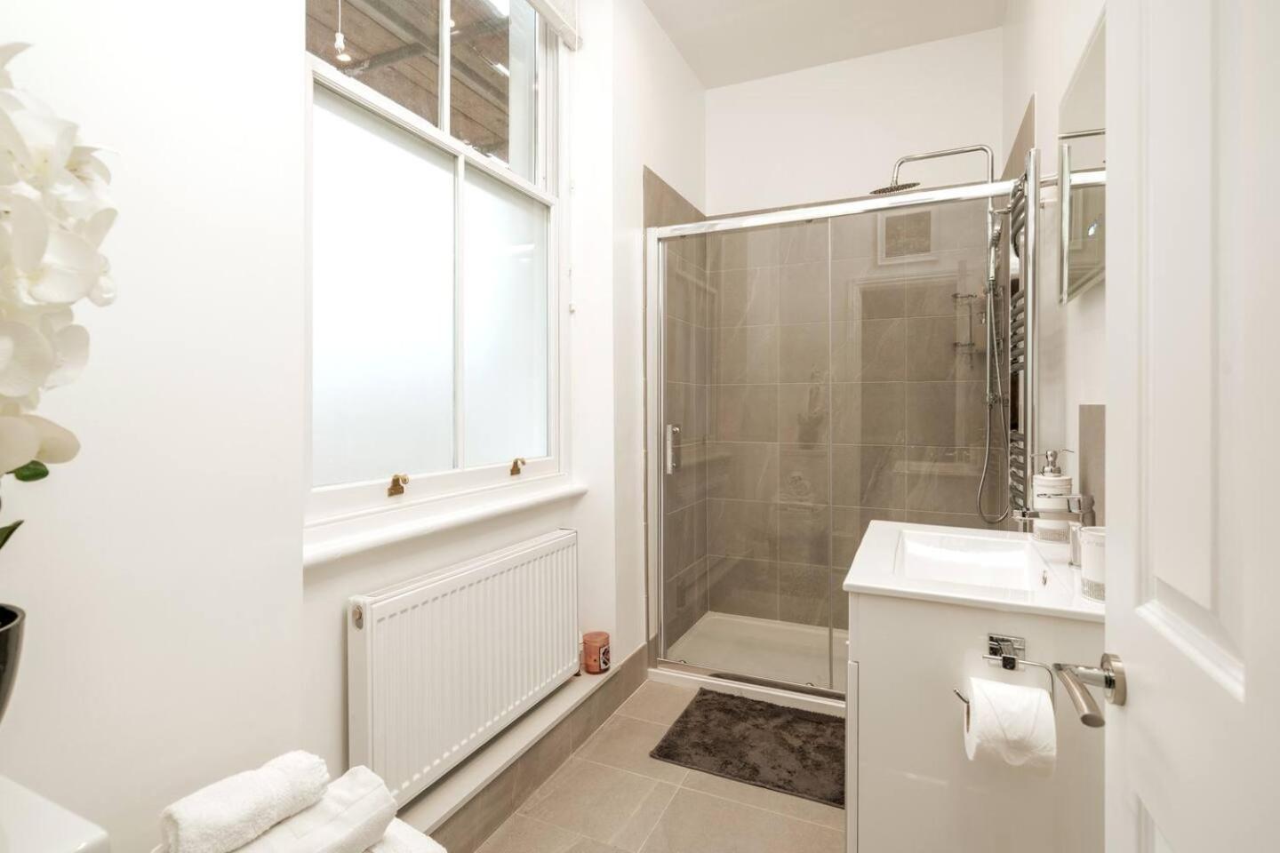 Niru Experience Elegant In Kensington Lejlighed *