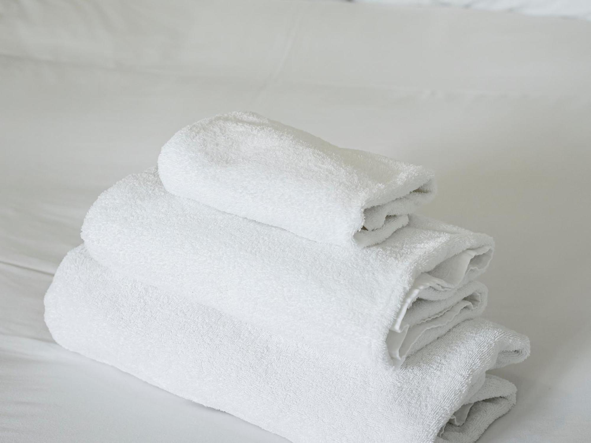 Pass The Keys Whitechapel With Balcony Apartment *