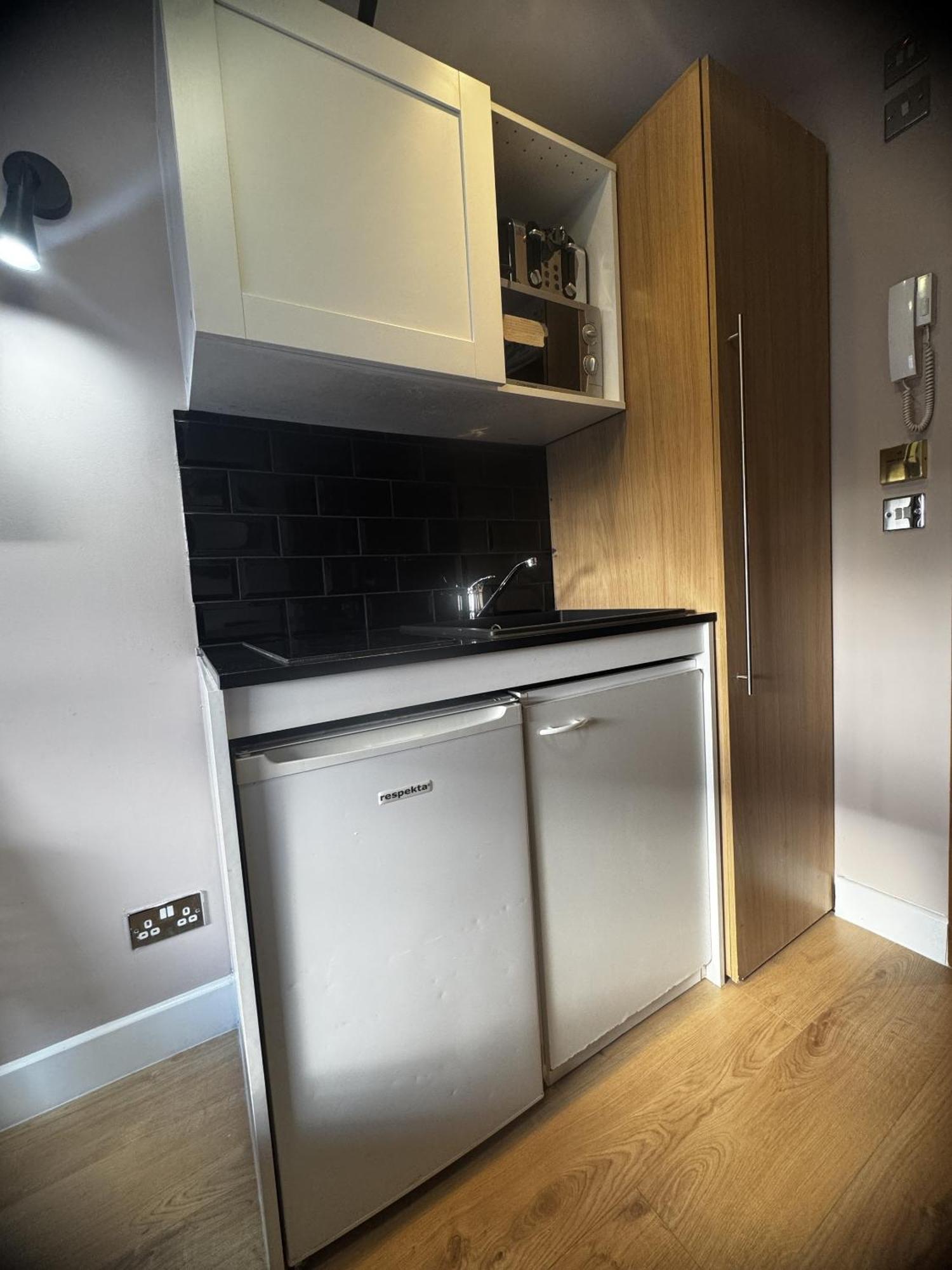Inverness Terrace Bed & Breakfast London