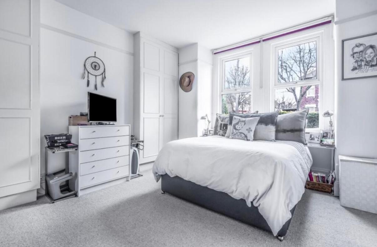 2 Bed In The Heart Of Chiswick London