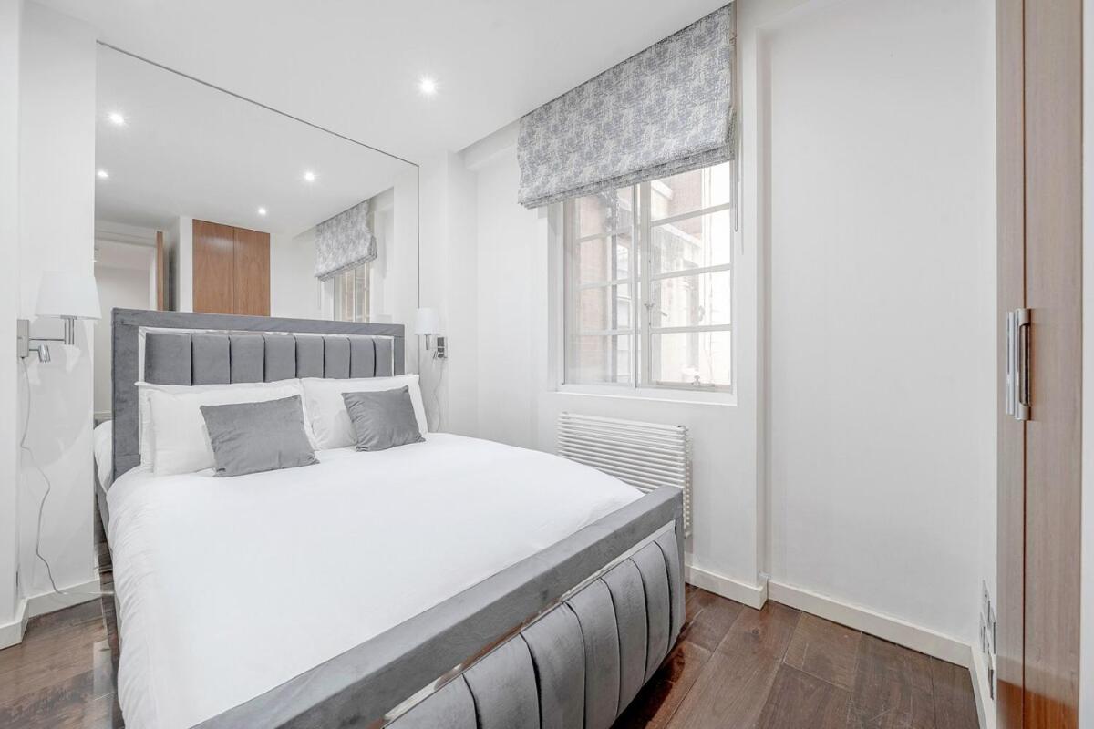The Sloane Street Apartment *