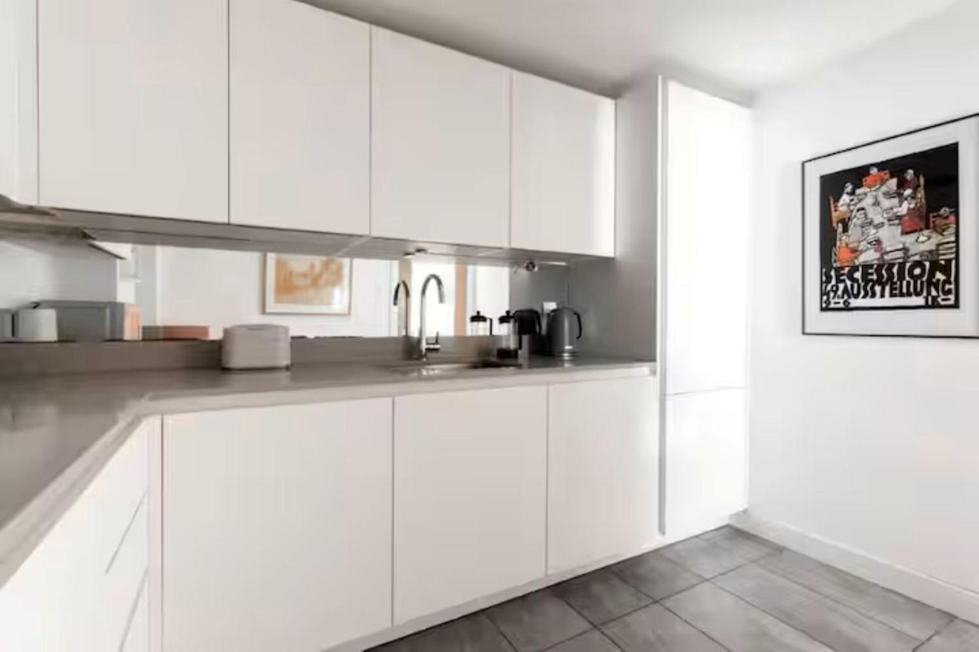 Charming 2br Close To Camden &