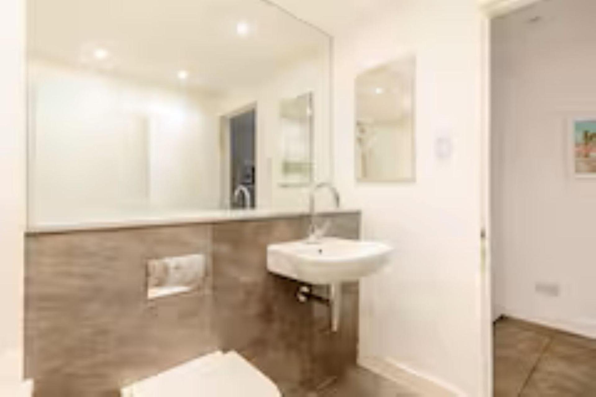 Charming 2br Close To Camden & * London