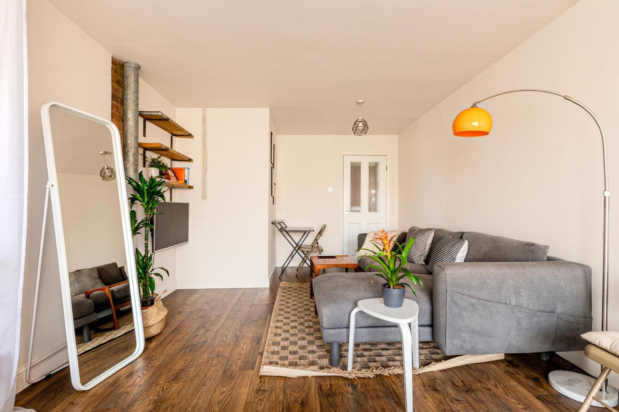 Dreamy Leytonstone 5 Min To Tube Apartment