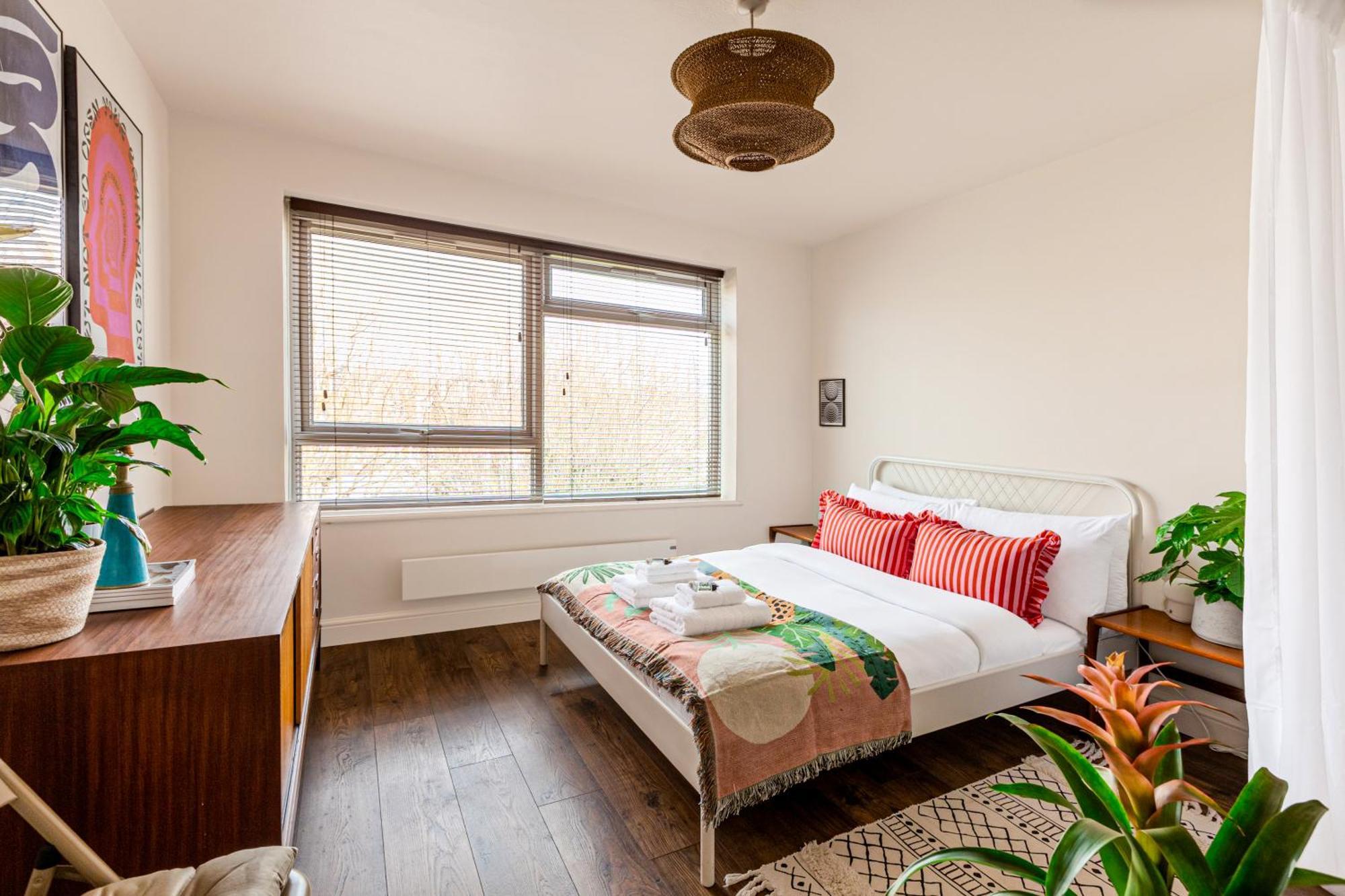 Dreamy Leytonstone 5 Min To Tube Apartment