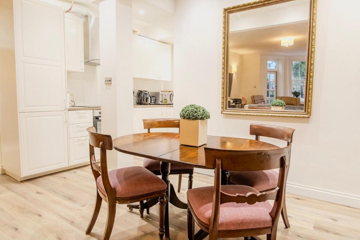 Luxury Newly Refurbished Chelsea Garden Flat Apartment London