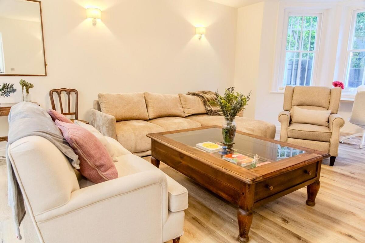 Luxury Newly Refurbished Chelsea Garden Flat Apartment London