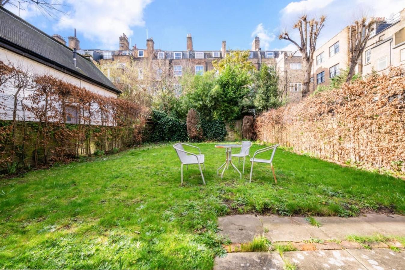 Holiday home Charming 3br By Redcliffe Gdns London