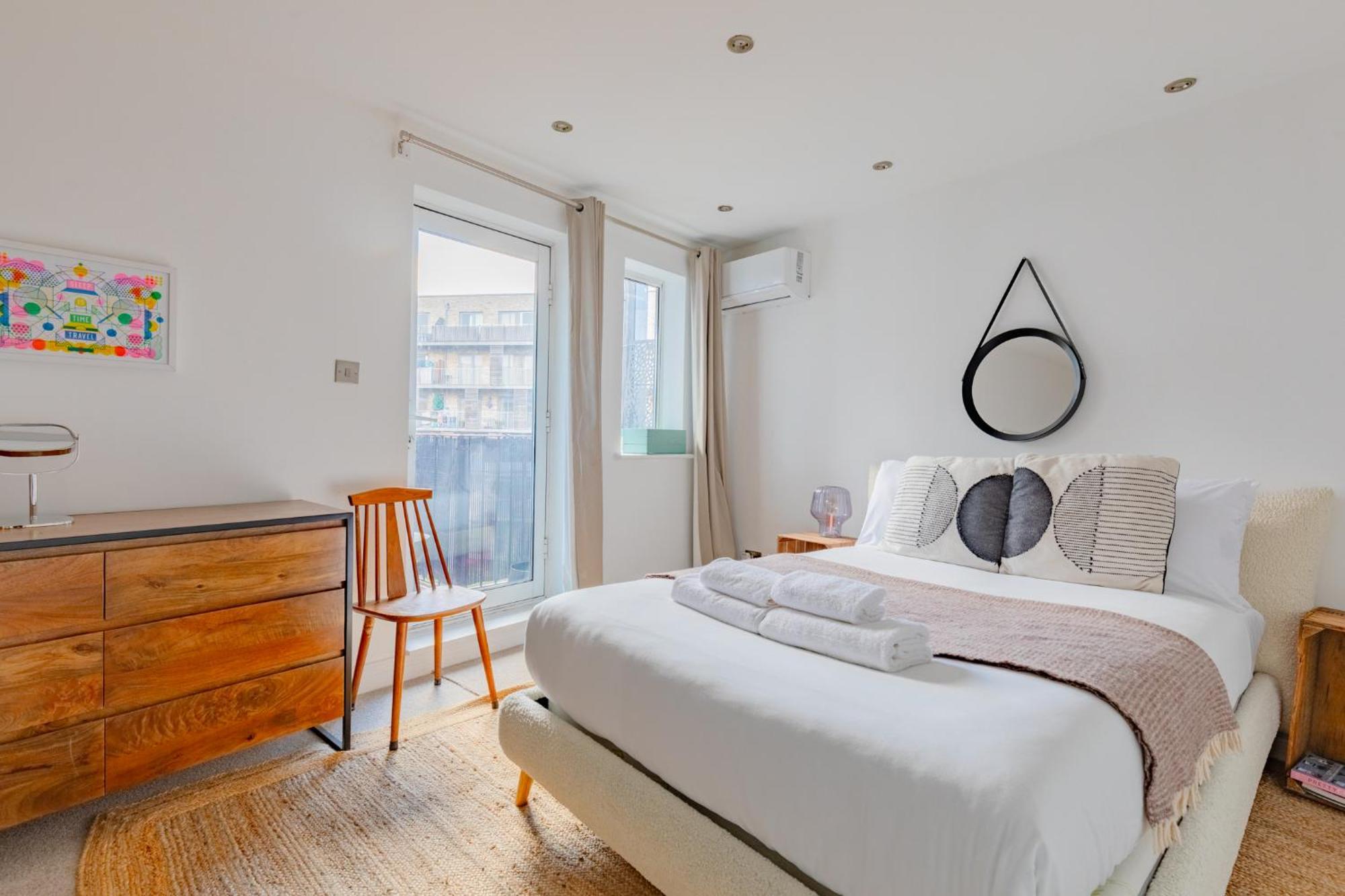 Contemporary 2bd Flat With Balcony Shoreditch