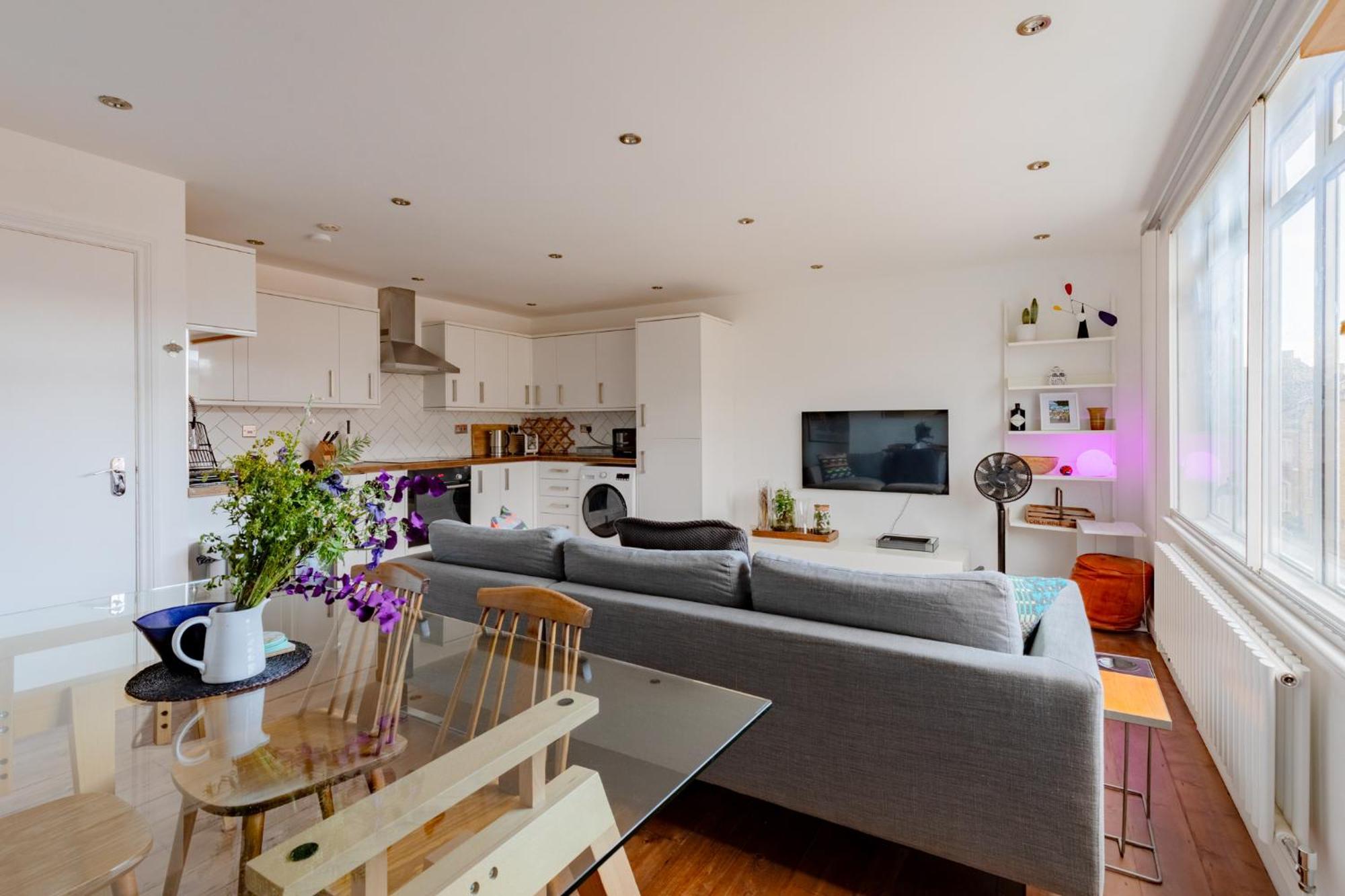 Contemporary 2bd Flat With Balcony Shoreditch Lägenhet *