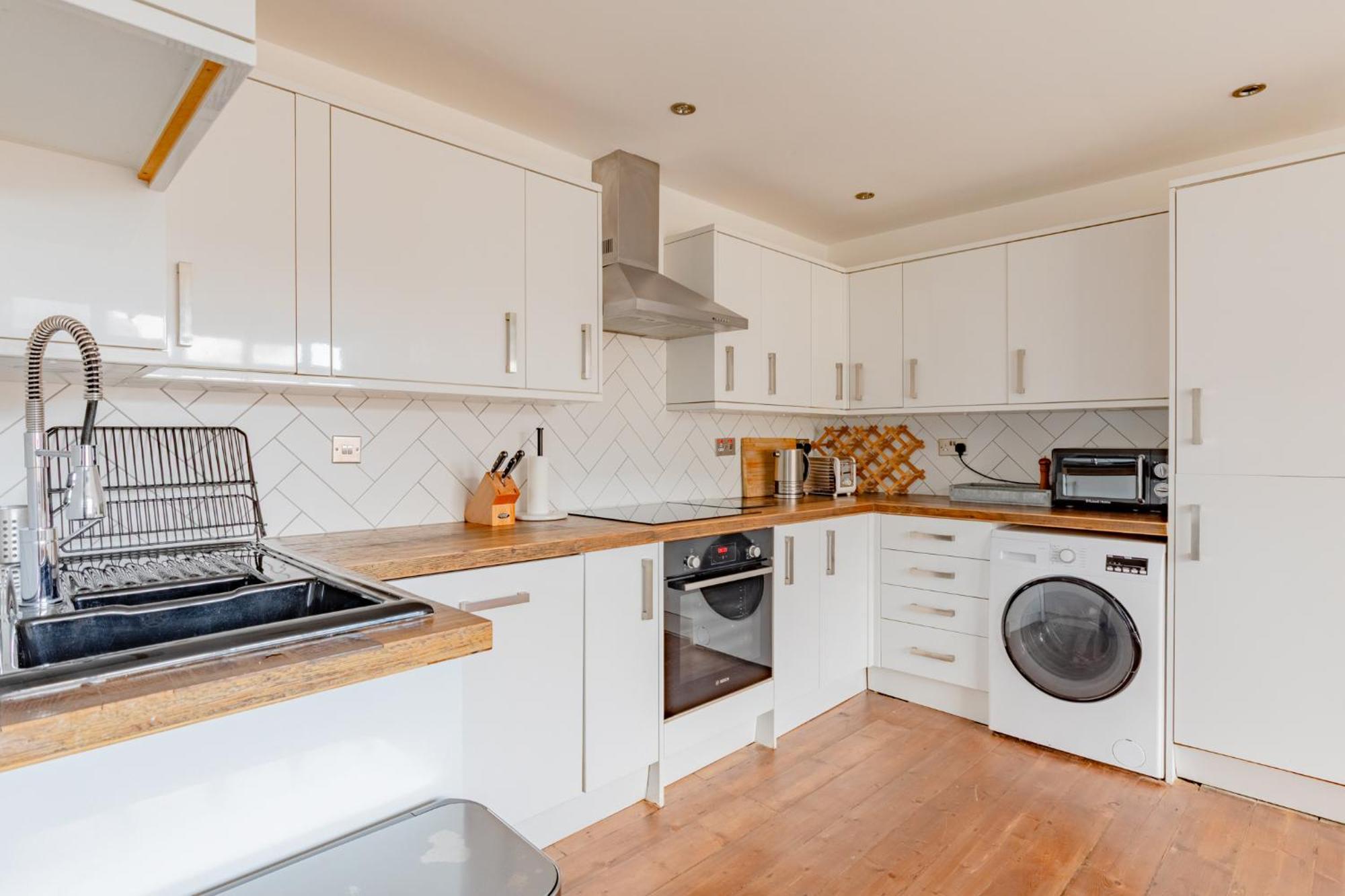 Contemporary 2bd Flat With Balcony Shoreditch * London