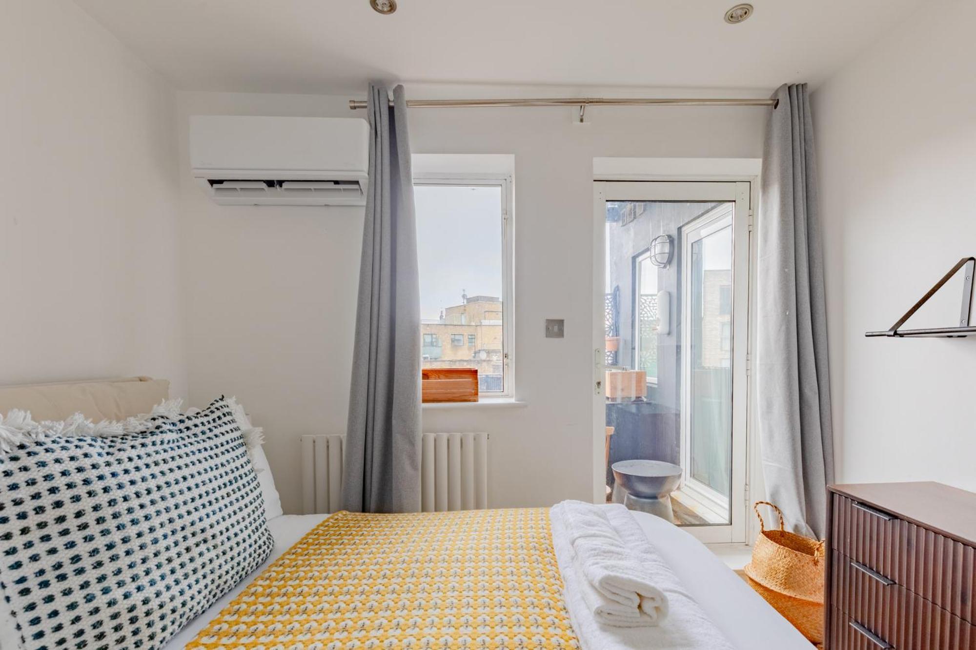 Apartment Contemporary 2bd Flat With Balcony Shoreditch *