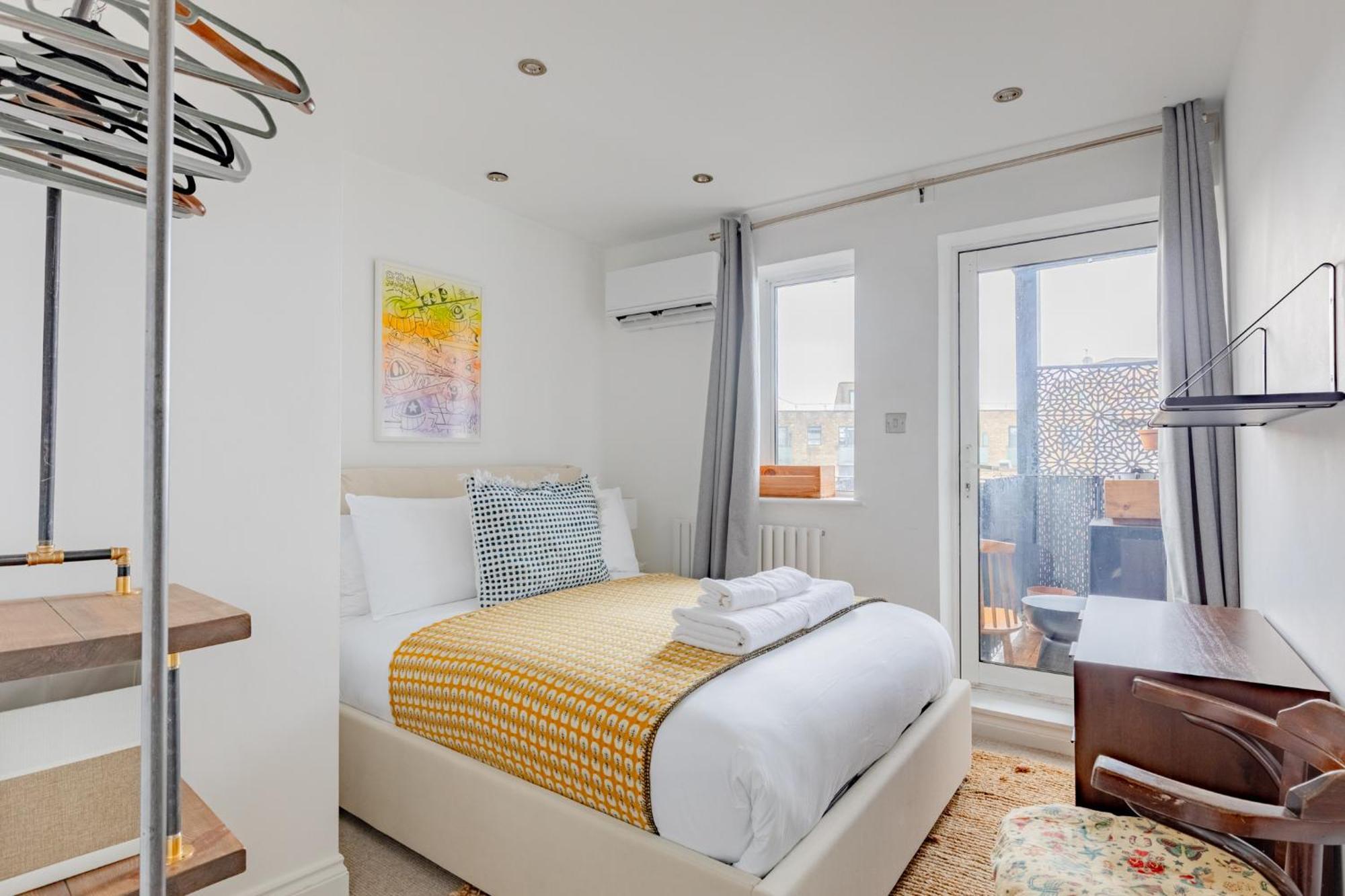Contemporary 2bd Flat With Balcony Shoreditch Apartment London