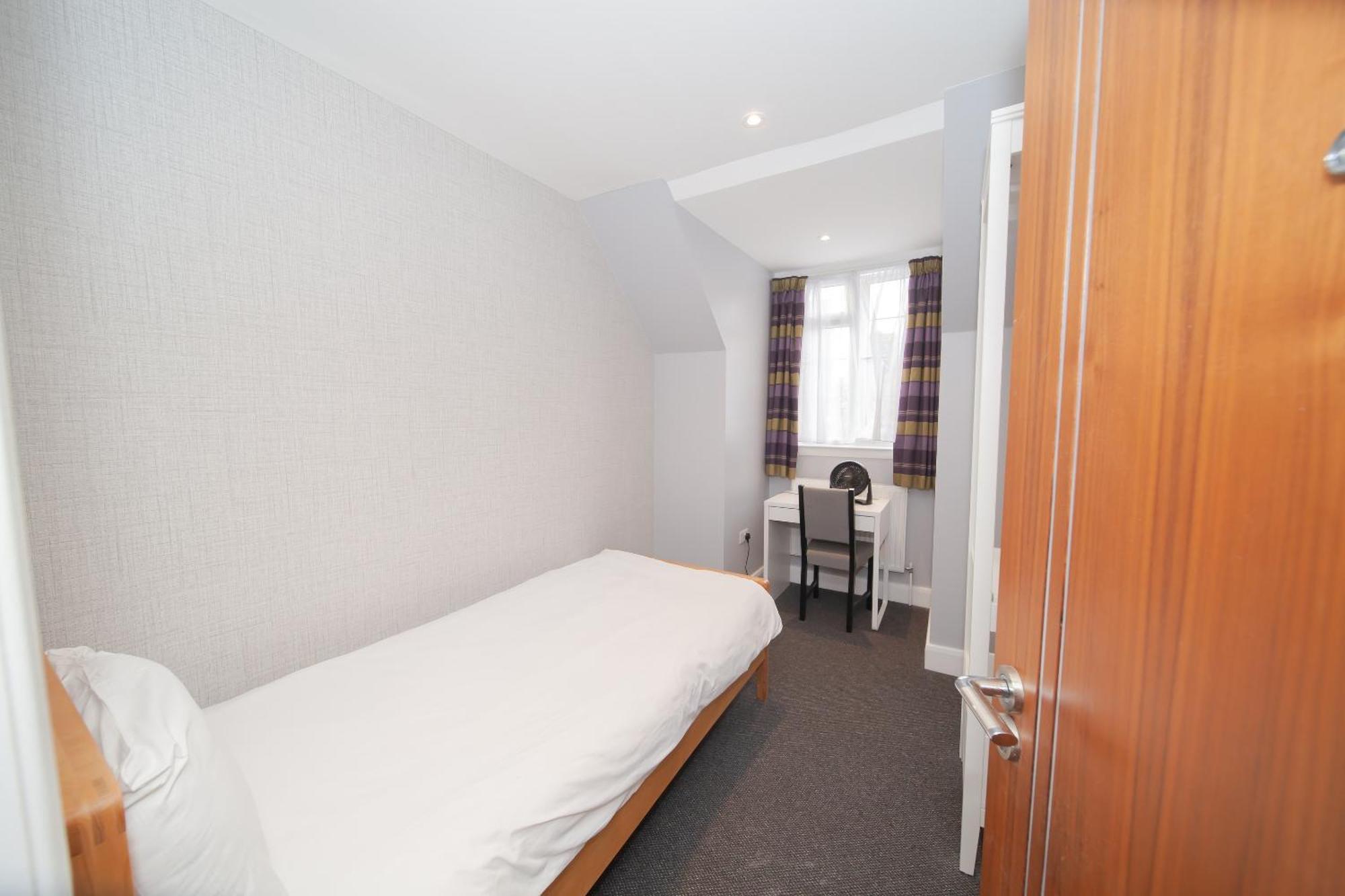Hotel Oyo The Arch, Wembly Stadium 3*