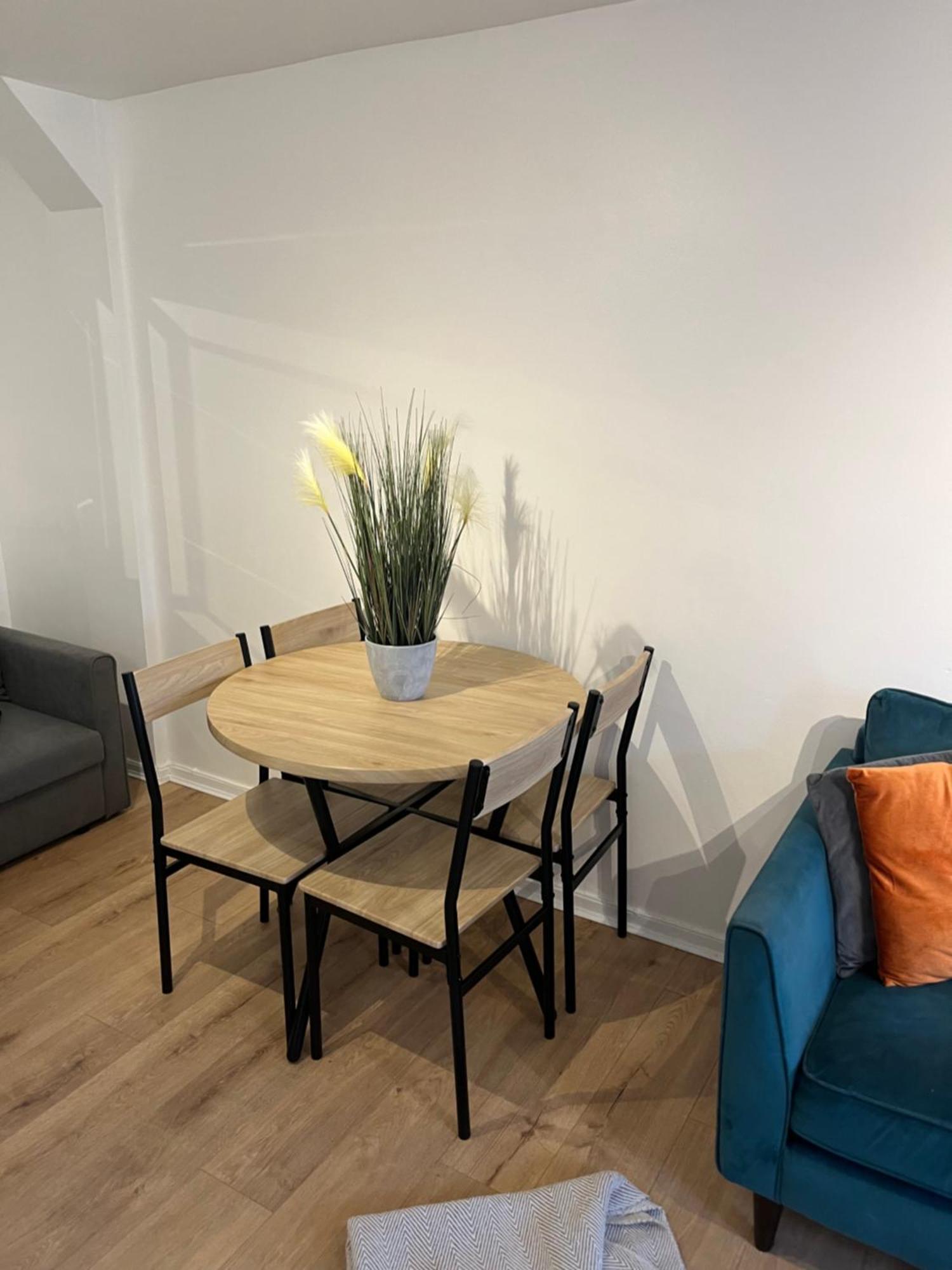 Apartment Facing Covent Garden Station