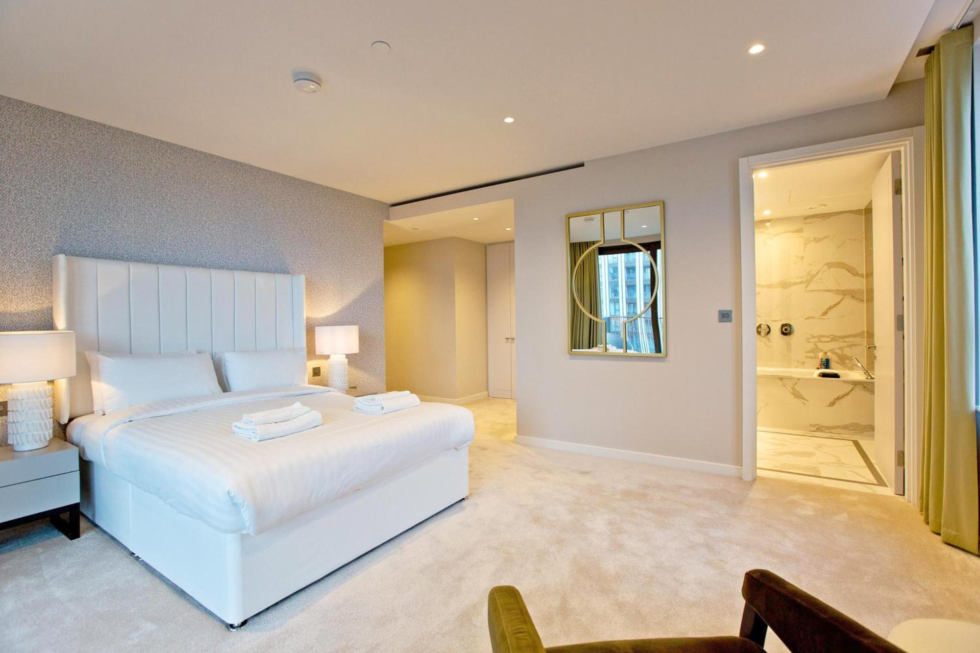 Luxury Living With Views With Pool And Gym Ac Lejlighed London