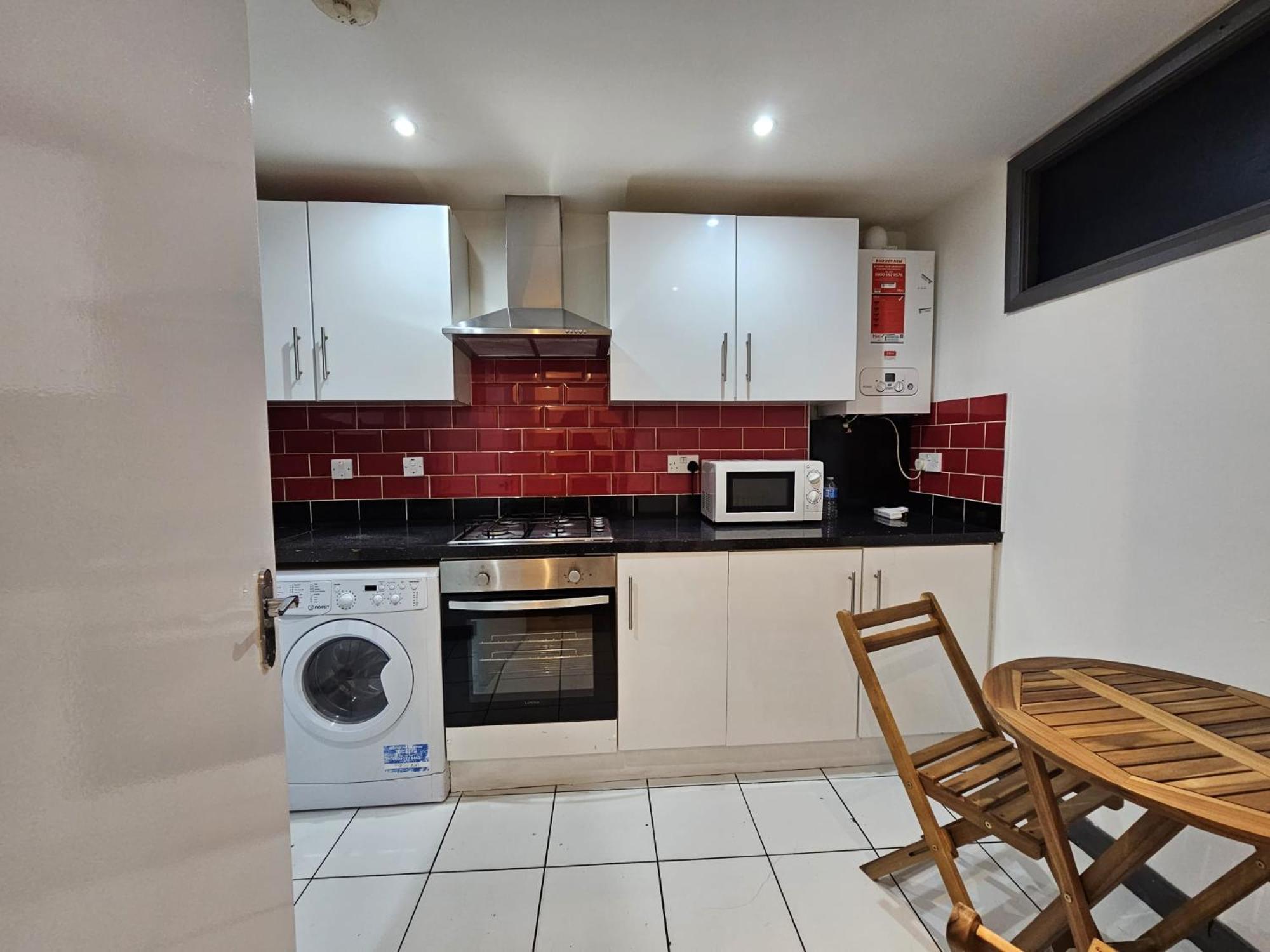 E1 Luxury Flat Londen