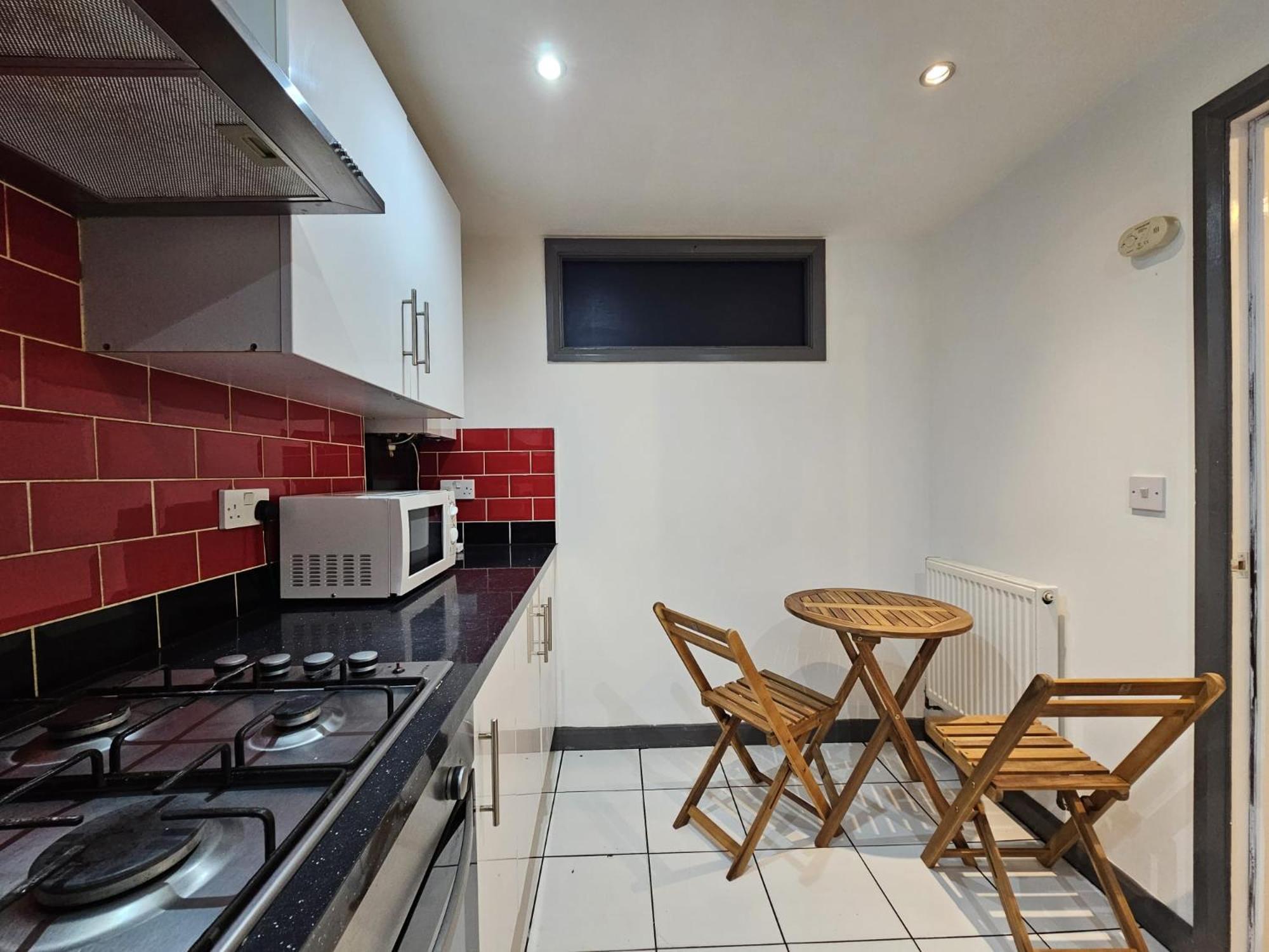 E1 Luxury Flat Londen