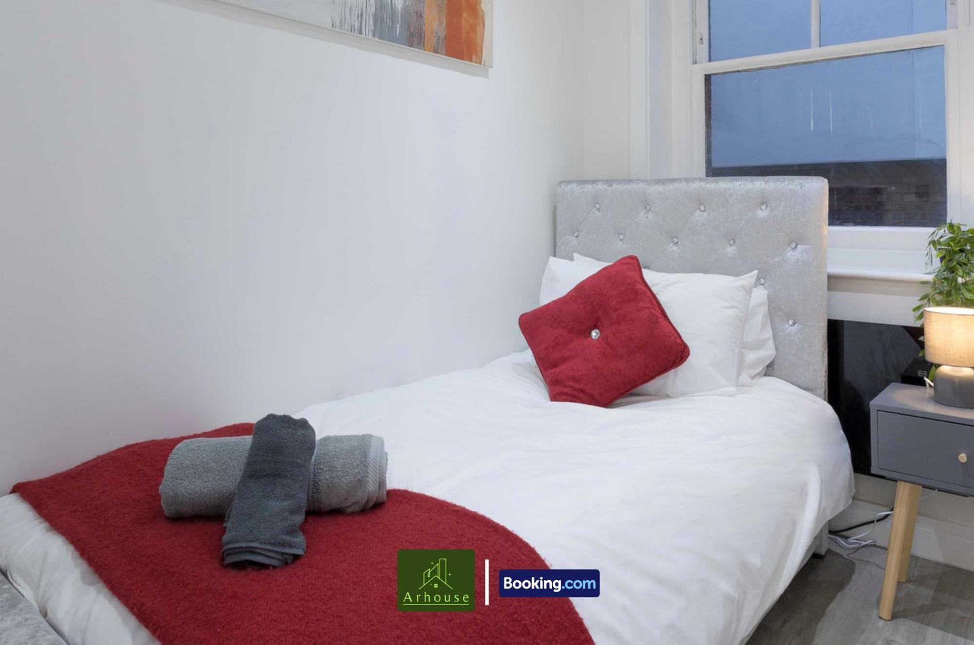 2 Bedroom By Arhouse Short Lets & Serviced Oxford St With Free Wifi Lejlighed *