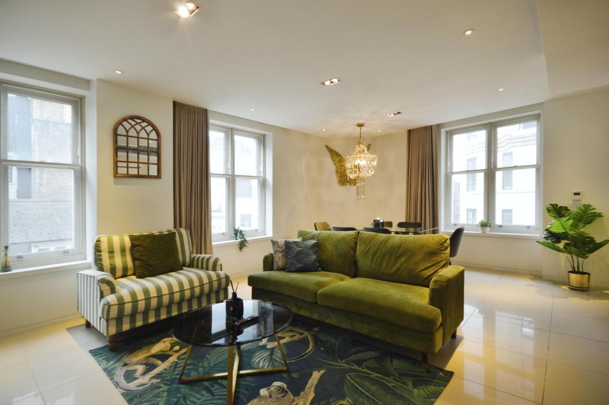Soho West End Apartment *