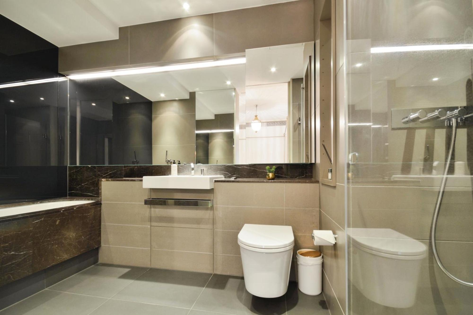 Soho West End Apartment