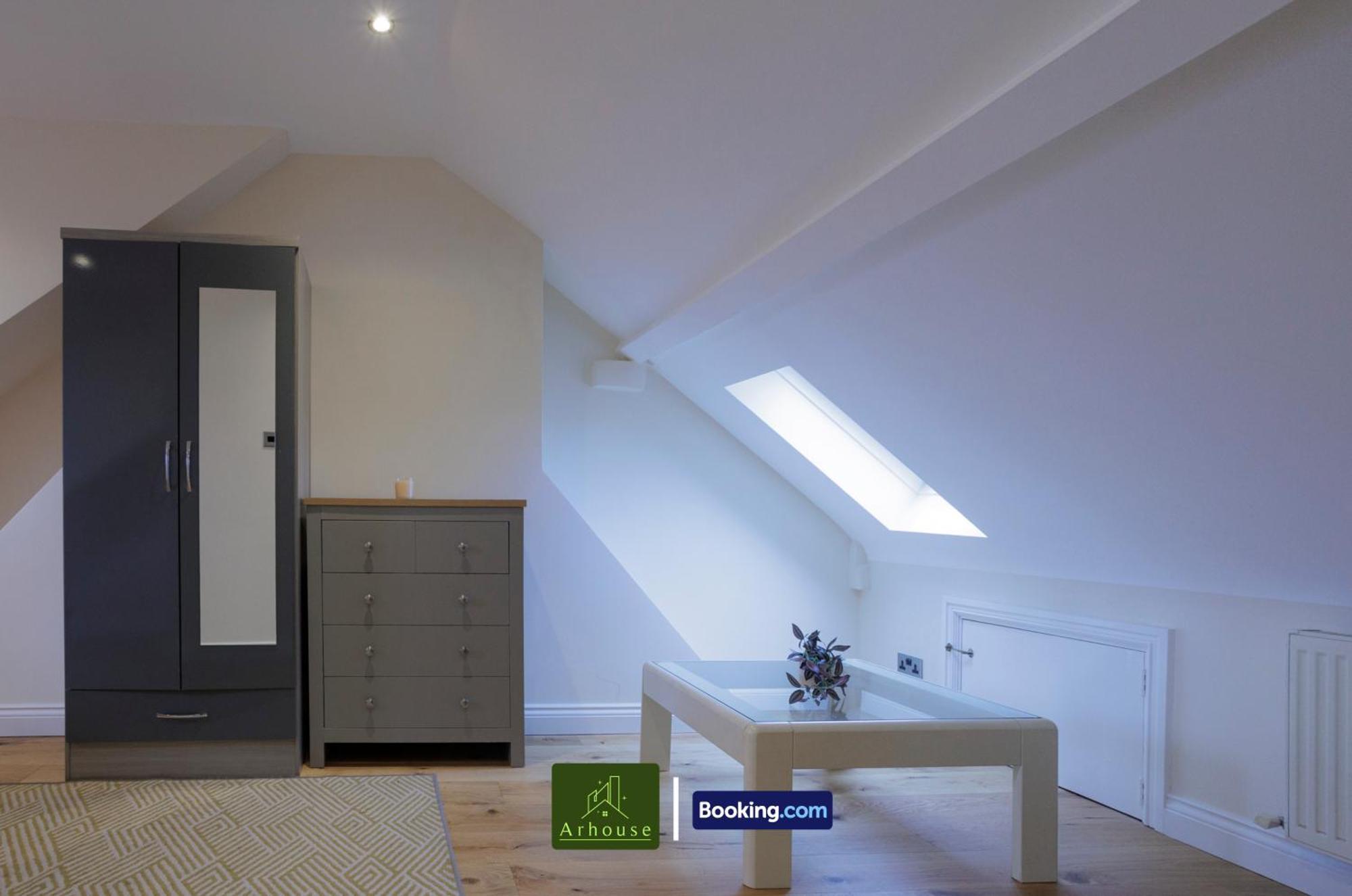 3 Bedroom By Arhouse Short Lets & Serviced Kensal Rise With Free Wifi & Free Parking Lägenhet London