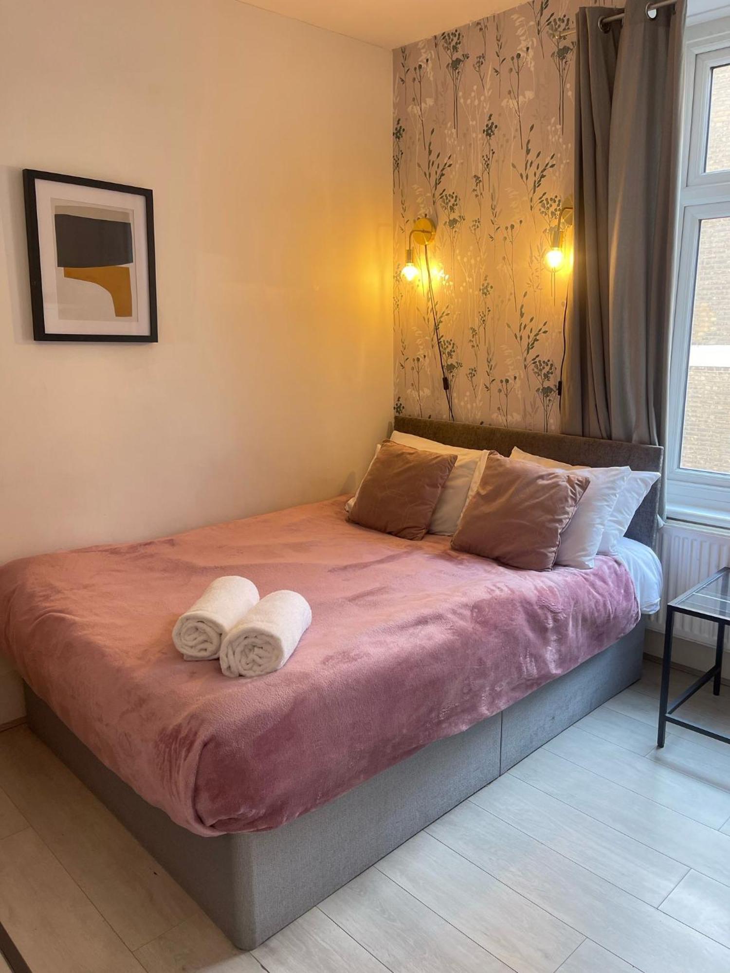 Lovely 2 Bed Flat 2 Floor Miles Lejlighed