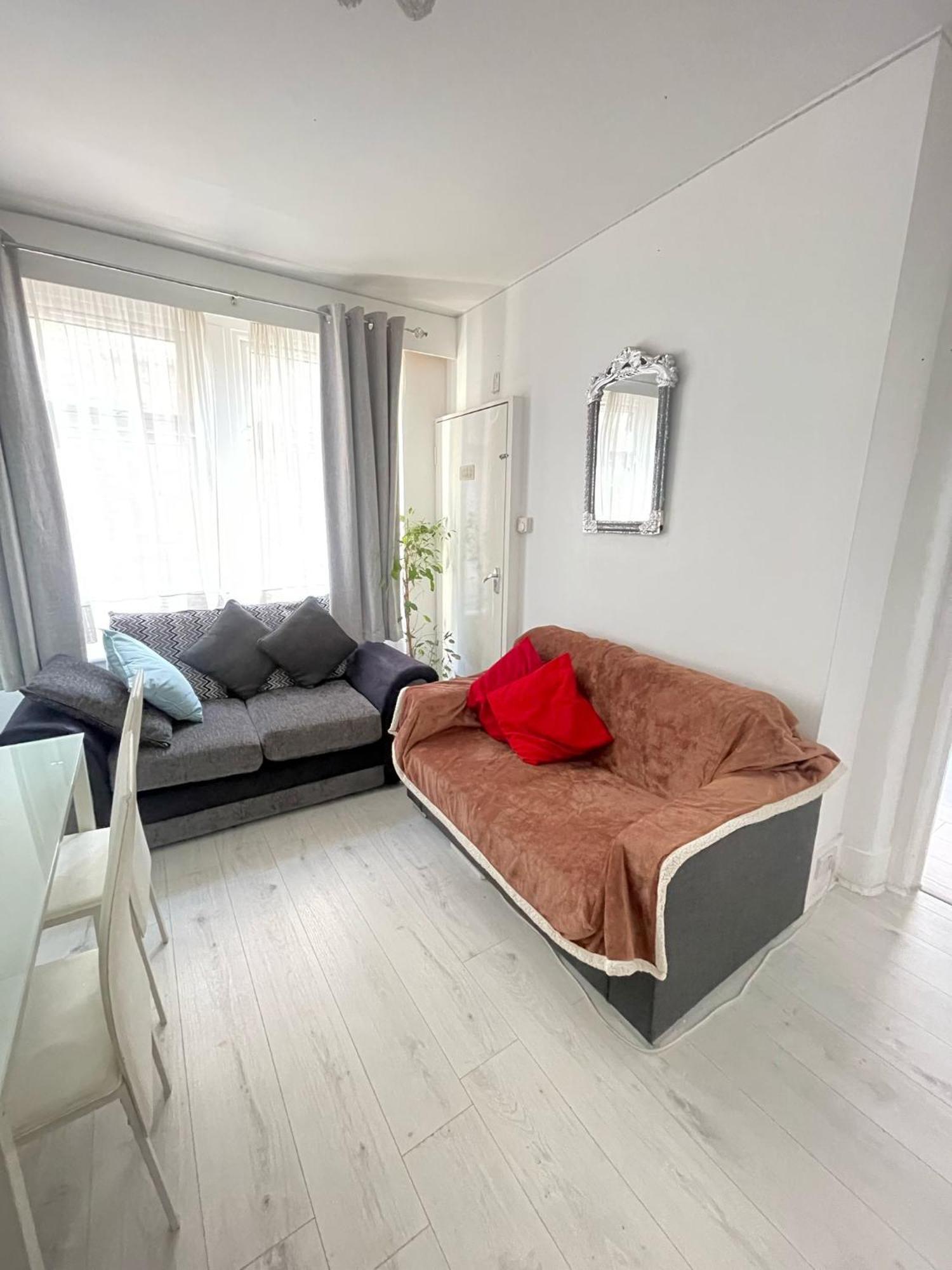 Lejlighed Lovely 2 Bed Flat 2 Floor Miles