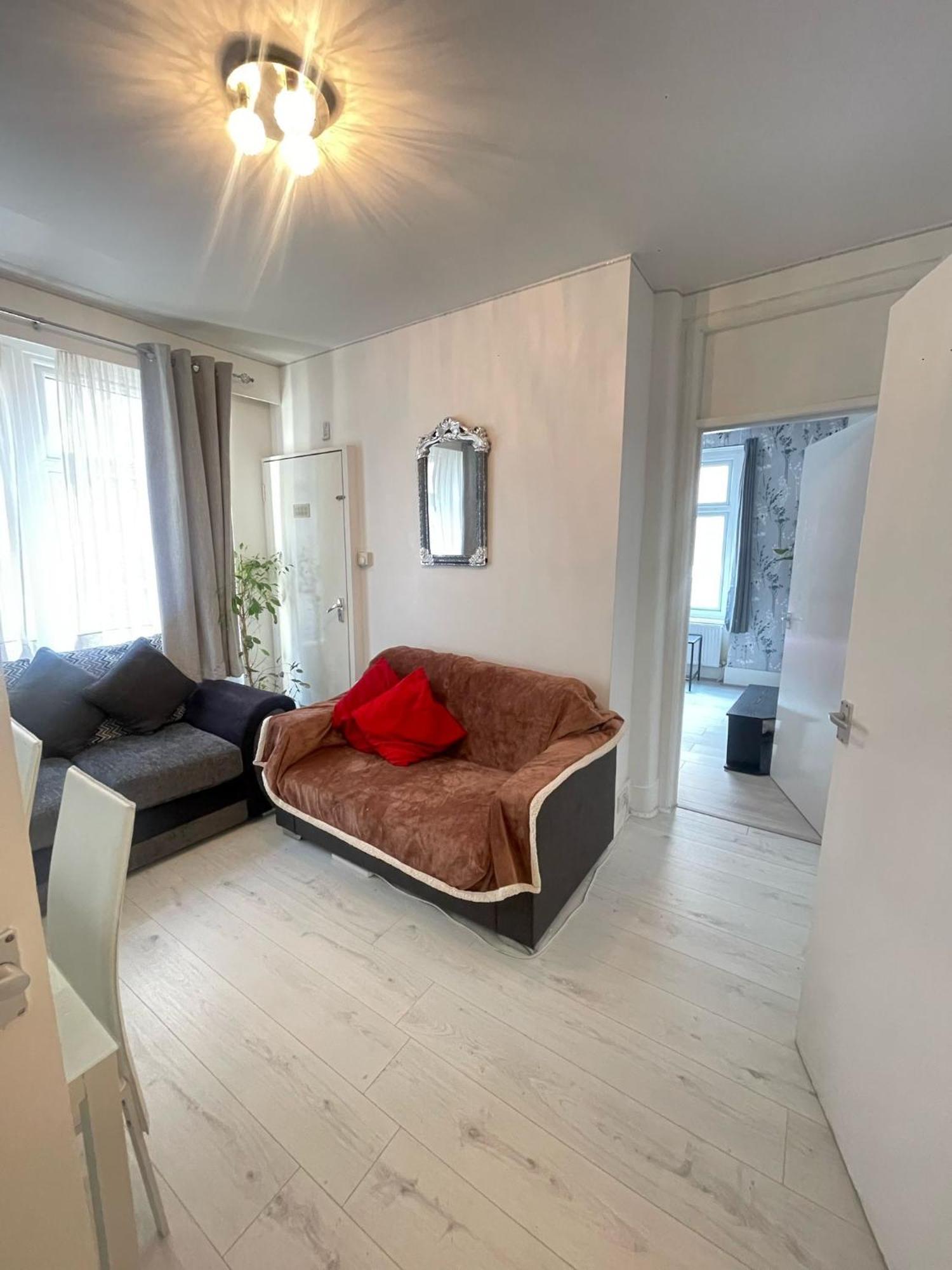 Lejlighed Lovely 2 Bed Flat 2 Floor Miles *