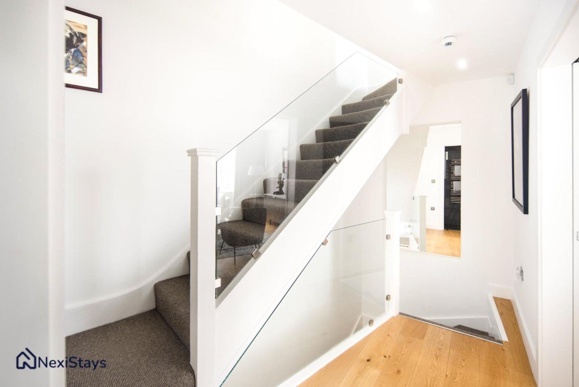5 Mins Walk To Bond Street, Marylebone Mews Lejlighed London
