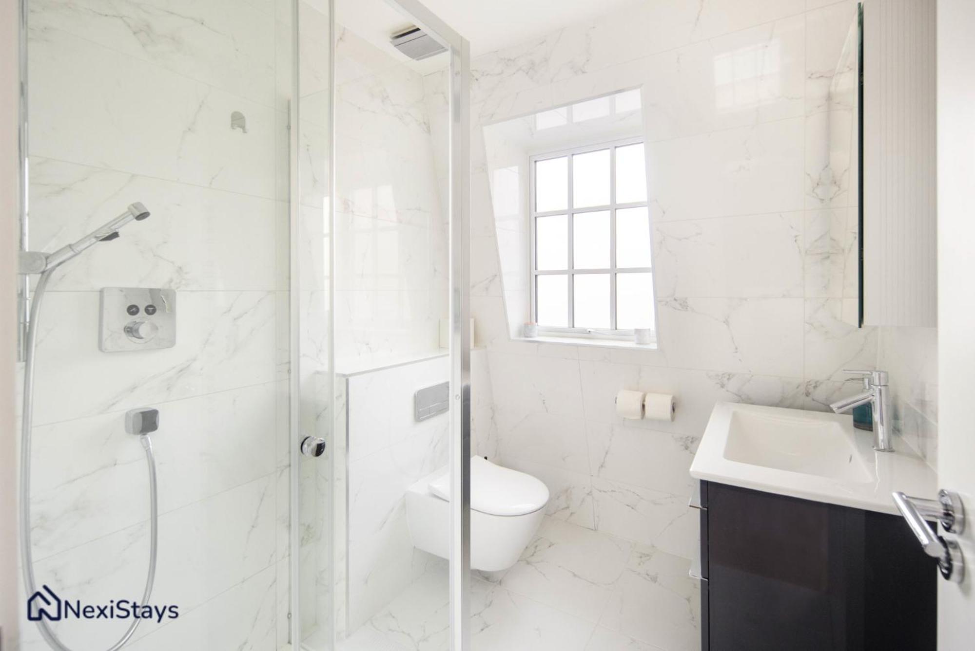 5 Mins Walk To Bond Street, Marylebone Mews Lejlighed