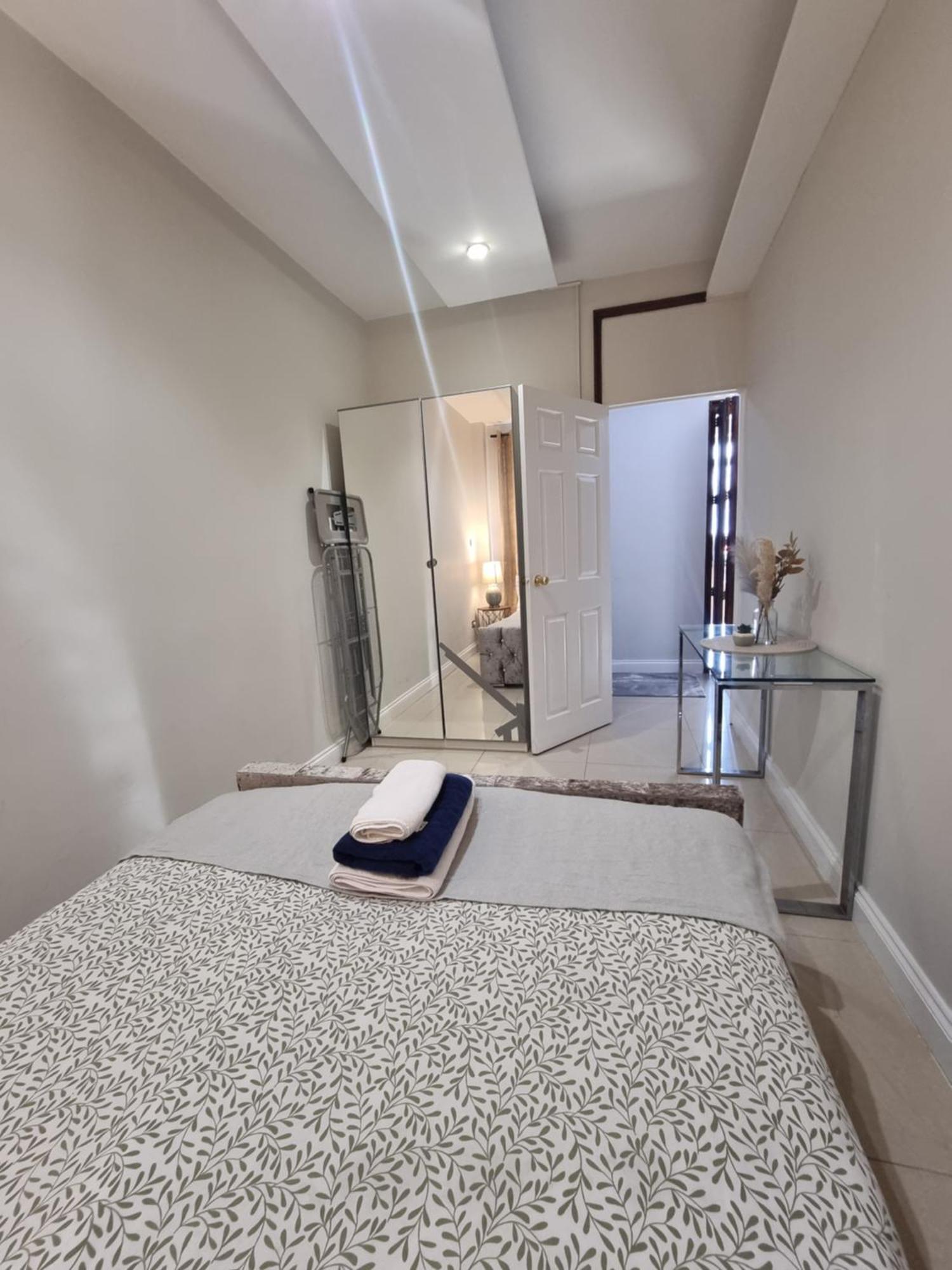 Leilighet 2nd Flr 3 Bed Flat In The Heart Of Edgware Road-g20