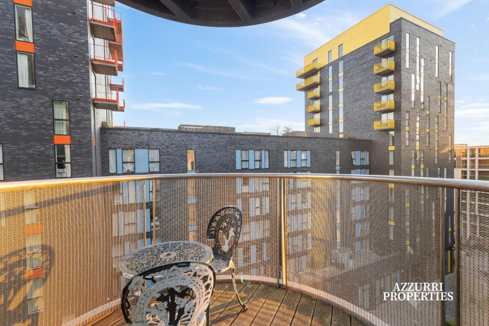 Lägenhet 50 Percent Off For Monthly And Only 7-minute To Crossharbour Station